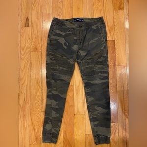 Hollister camo skinny Jean joggers